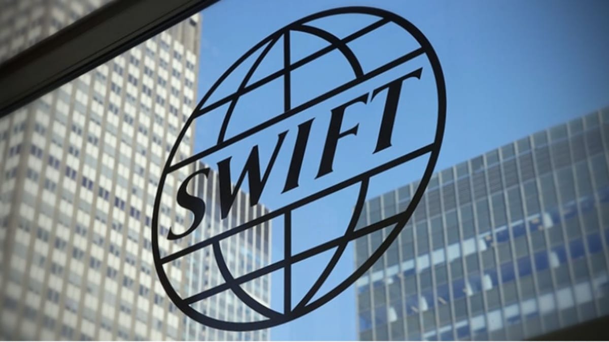 SWIFT Goes Into Blockchain